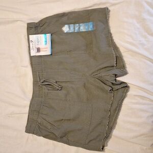 Seven7 Women's Olive Green Shorts